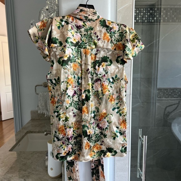 ALICE + OLIVIA Jeannie Floral Burnout Bow Collar Blouse - Picture 10 of 13
